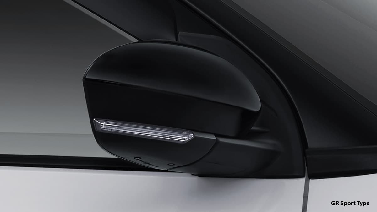 Made with detailed attention to create a bolder and more sporty feeling while driving.