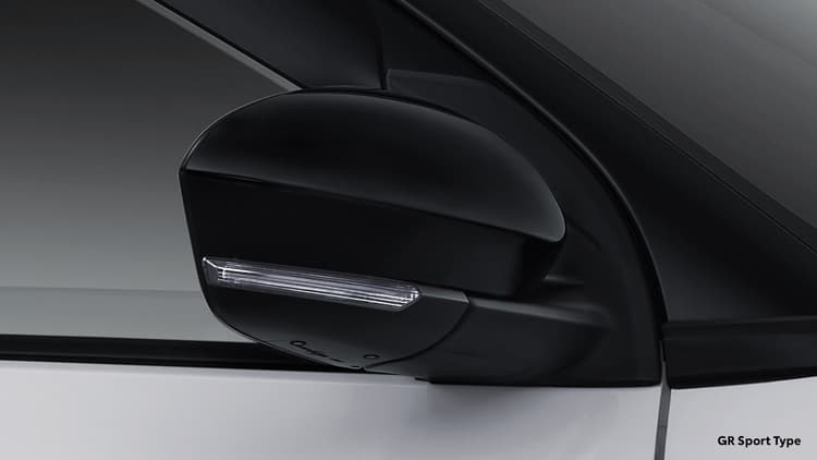 Made with detailed attention to create a bolder and more sporty feeling while driving.