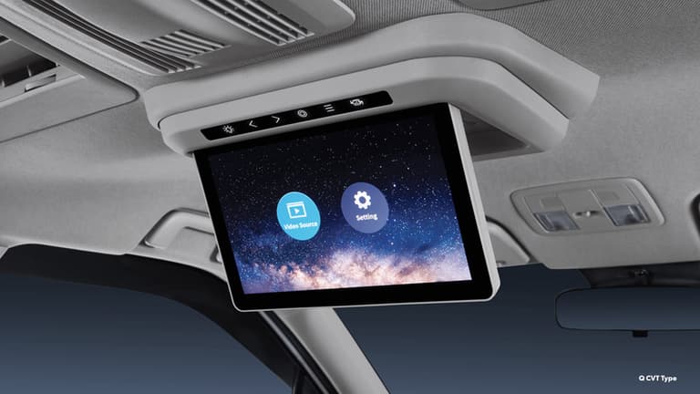 Toyota Veloz 2026 menghadirkan layar Rear Seat Entertainment di bagian atap kabin. Fitur ini memberikan hiburan bagi penumpang belakang selama perjalanan sehingga perjalanan jarak jauh terasa lebih nyaman dan menyenangkan.