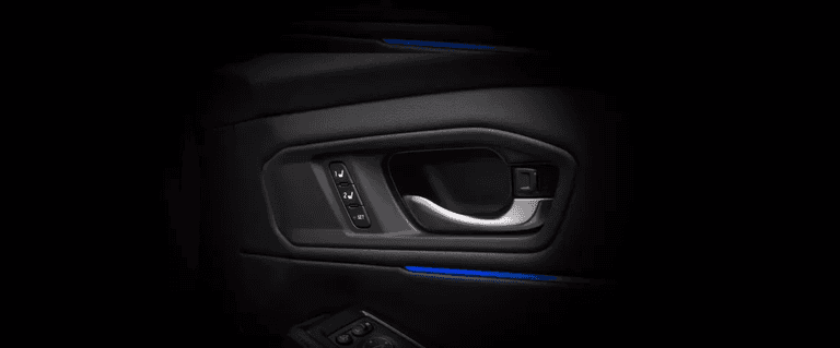 memory seat pada honda accord memungkinkan posisi jok pengemudi disimpan secara otomatis.