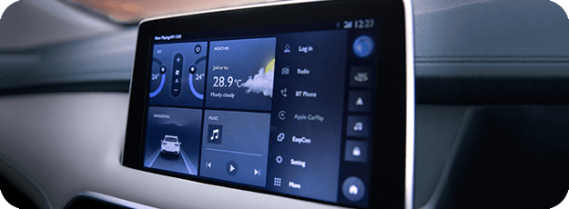 sistem infotainment dan display yang modern serta berteknologi tinggi, dirancang untuk meningkatkan pengalaman berkendara dengan fitur-fitur yang mudah digunakan dan fungsional.