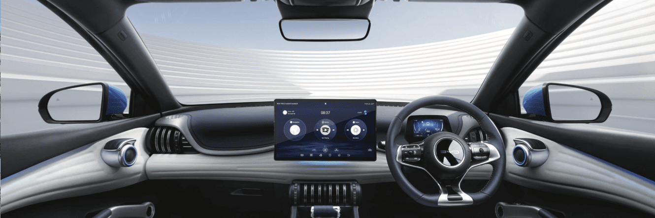 Interior Canggih yang Berirama
Kabin cerdas yang canggih ditata dengan konsep olahraga dan kebugaran, yang dipimpin oleh konsep desain interior
ruang yang sporty dan dinamis dalam suasana yang tenang.