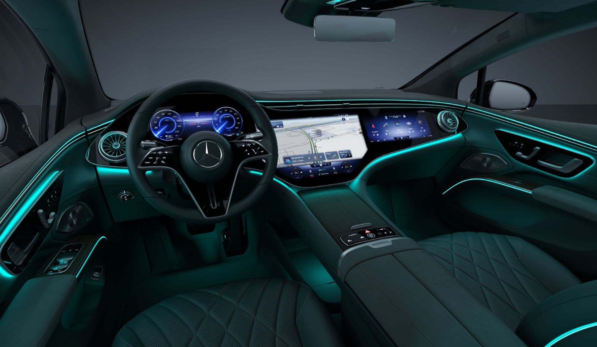 Interior ini menampilkan MBUX Hyperscreen yang sangat futuristik dan mewah. Panel kaca lebar yang menyatu menciptakan atmosfer kabin digital tercanggih, memberikan pengalaman berkendara yang sangat eksklusif dan modern pada EQS 450+.