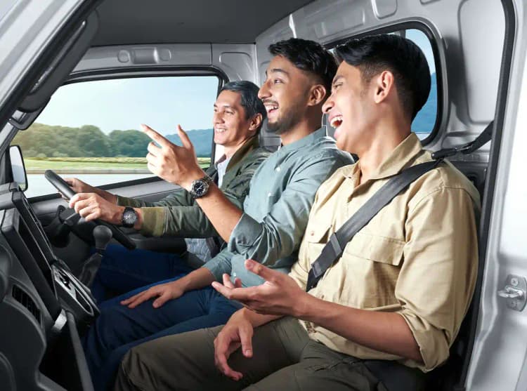 Nikmati pandangan yang lebih luas dan kenyamanan berkendara dengan New Carry Pick Up