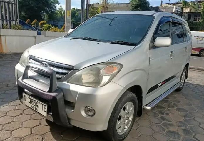 Avanza G M T 2015